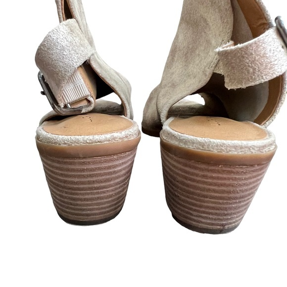 Lucky Brand Gray Beige Aurora Peep Toe booties sz 8 - Picture 3 of 6